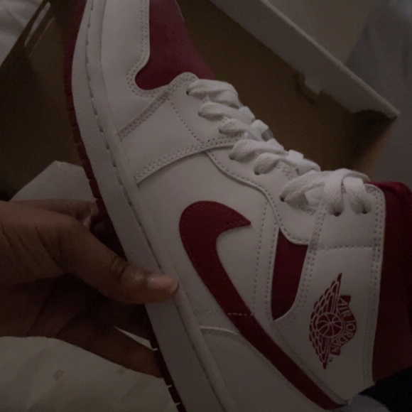 Wmns Air Jordan 1 Mid’ White Pomegranate’